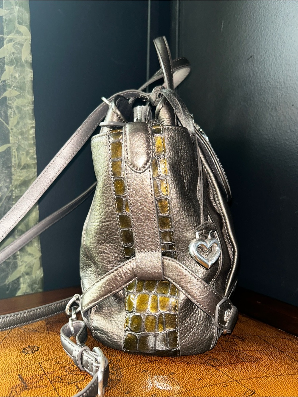 Vintage Brighton Metallic Pewter & Olive Croc Embossed Leather Backpack Handbag. - Picture 7 of 16